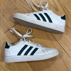 *Adidas Kids Grand Court 2.0 White and Dark Green Sneakers Three Stripes Kids 1